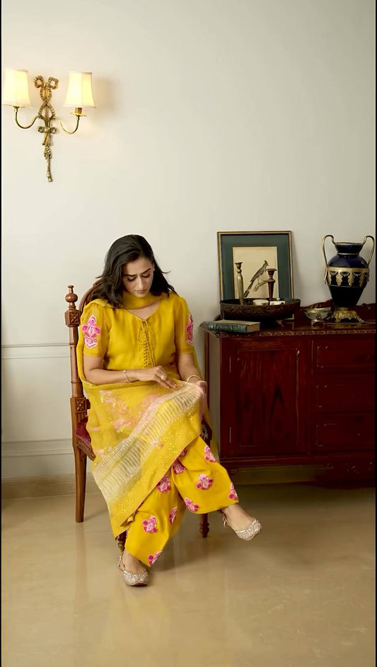 Natural Crepe Silk Top-Bottom And Dupatta Set
