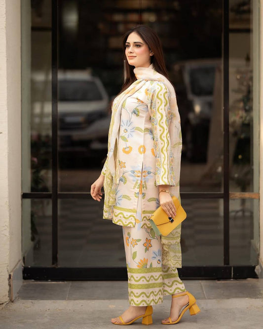 Sway in Style with Floral Prints Co-ords Set