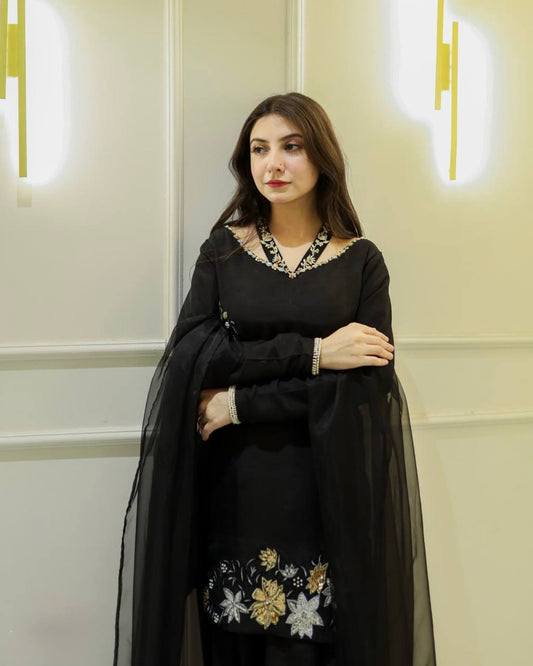 Solid Black Hand Embellished Kurta With Farshi Shalwar And Dupata