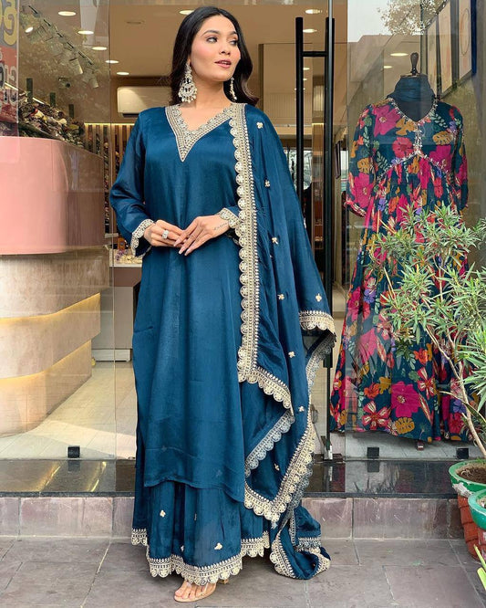 Stylish Kurta With Dupatta Set For Women